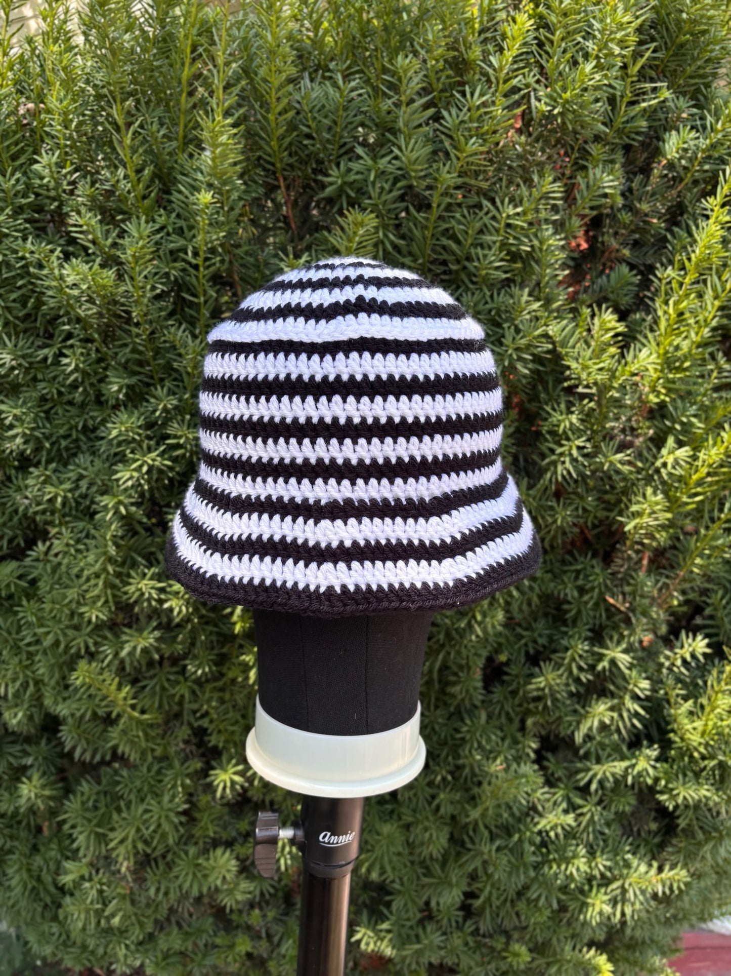 Two-tone Bucket Hat