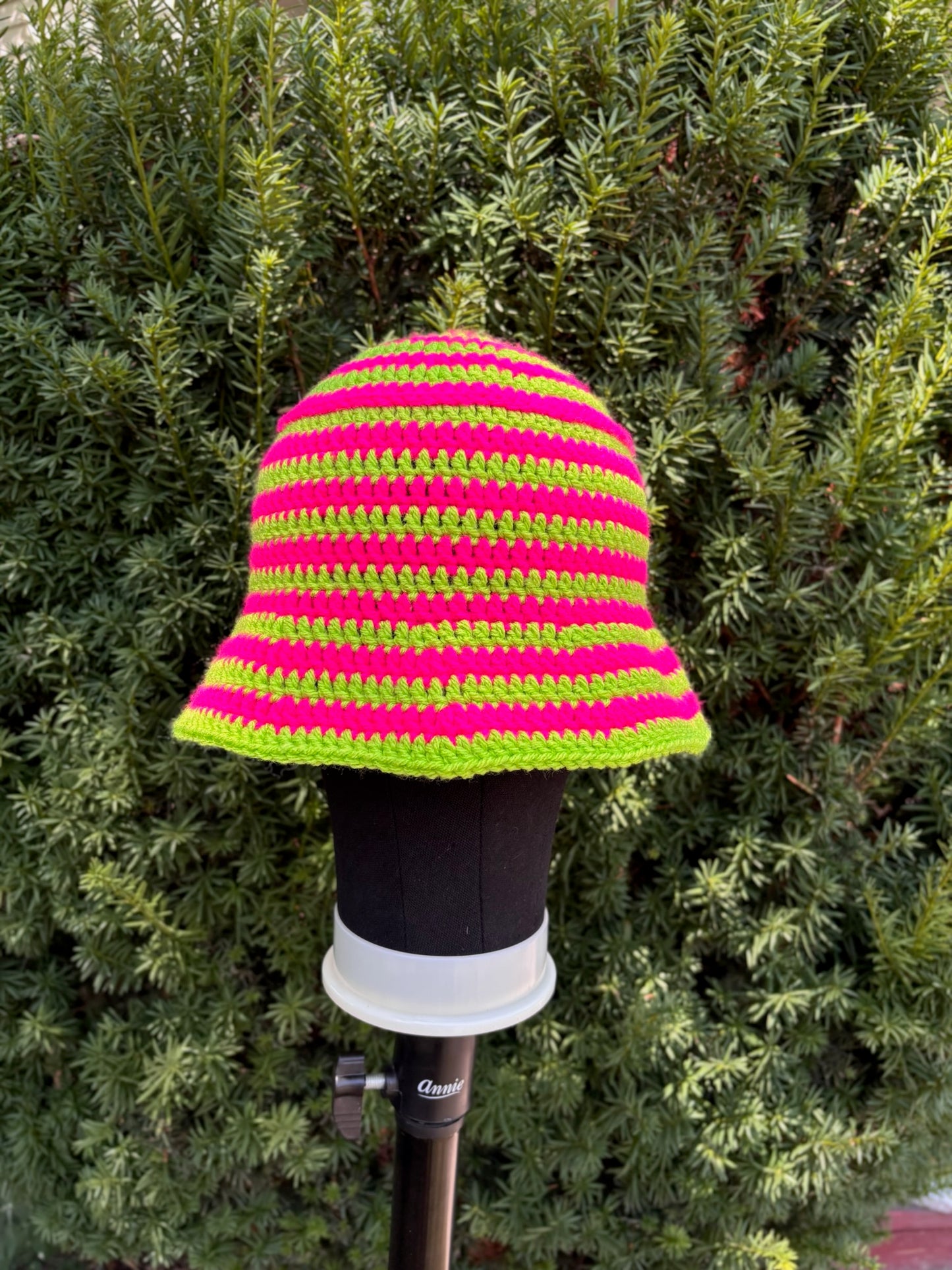 Two-tone Bucket Hat